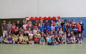 Mini Hand , - 9 , - 11 filles et garçons et leurs parents .