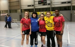 Lucie , Anne Marie ,Océane ,  Ludivine et Hawa