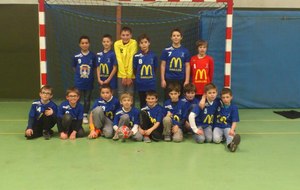 Les - 11 et leurs nouveaux maillots offerts par Mc Donald Gaillon 